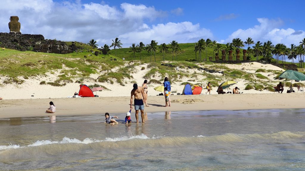 Playa Anakena. Isla de Pascua